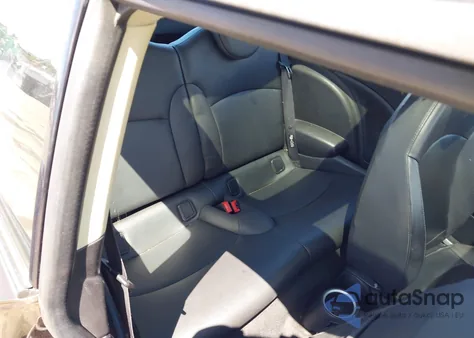 2011 Mini Cooper S z USA, uszkodzony, nr VIN WMWSV3C52BTY15379